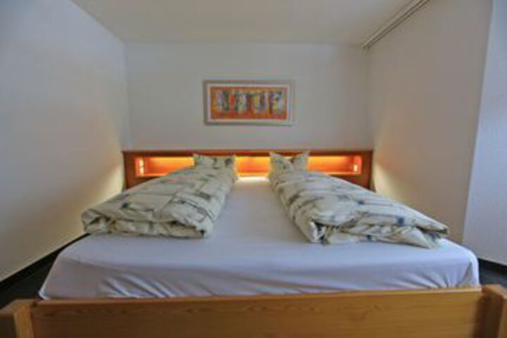 Room 28 of 73