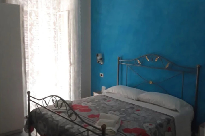 Room 3 of 10