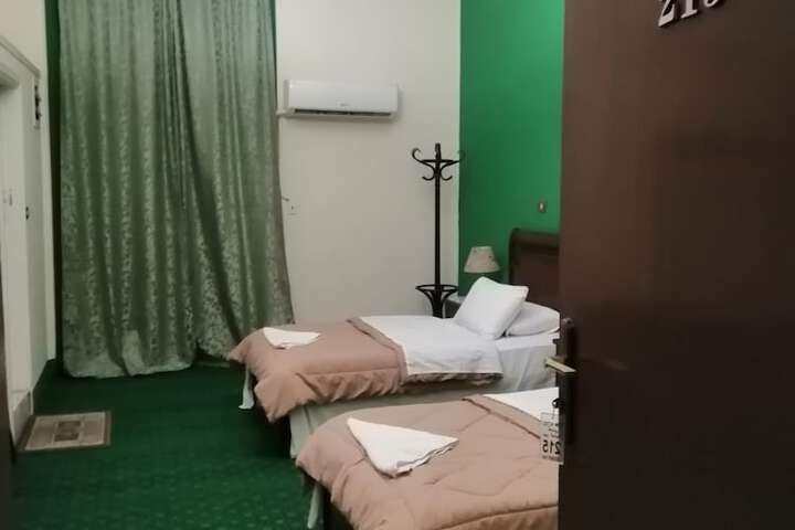 Room 12 of 17