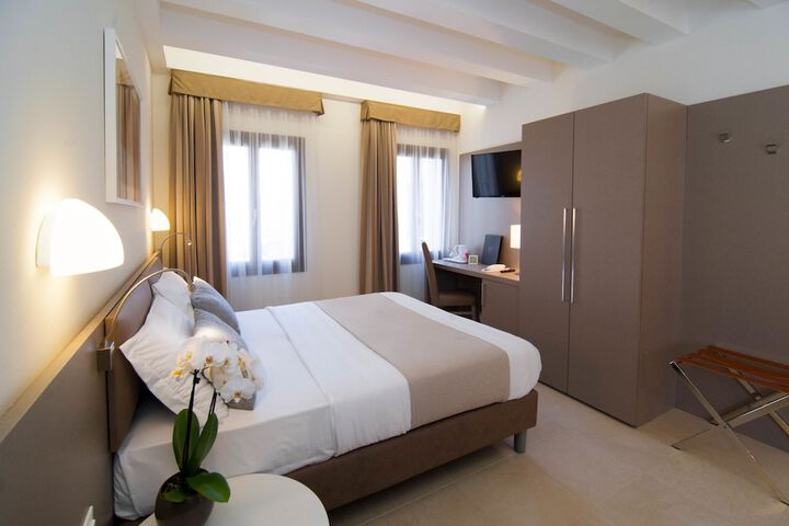 Room 20 of 51
