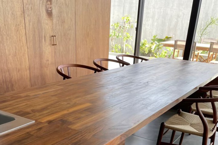 Room 6 of 16