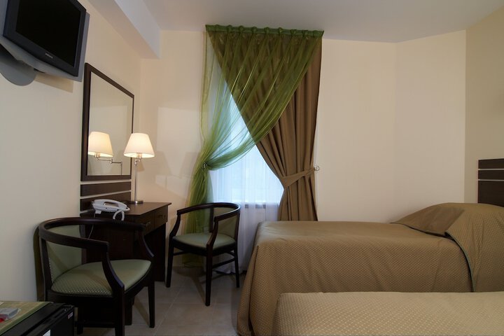 Room 5 of 35