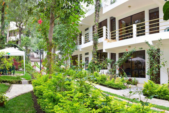 Hotel Exterior 86 of 202