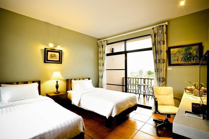 Room 27 of 119
