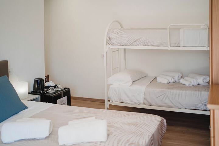 Room 45 of 122