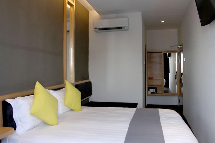 Room 19 of 47