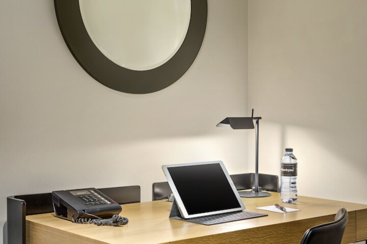 Room 8 of 30