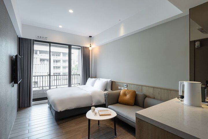 Room 48 of 68