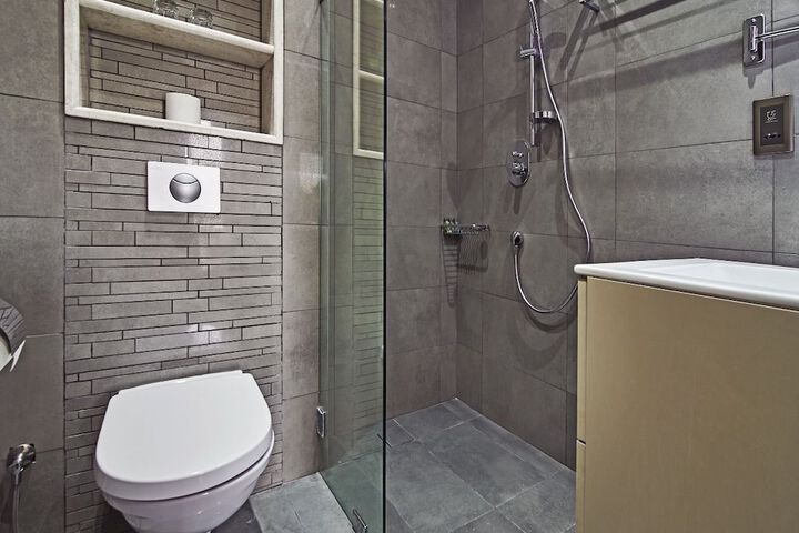 Room 10 of 20