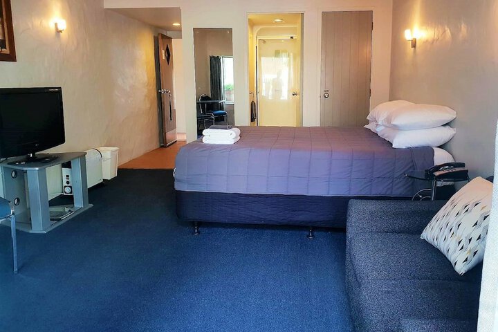 Room 16 of 43