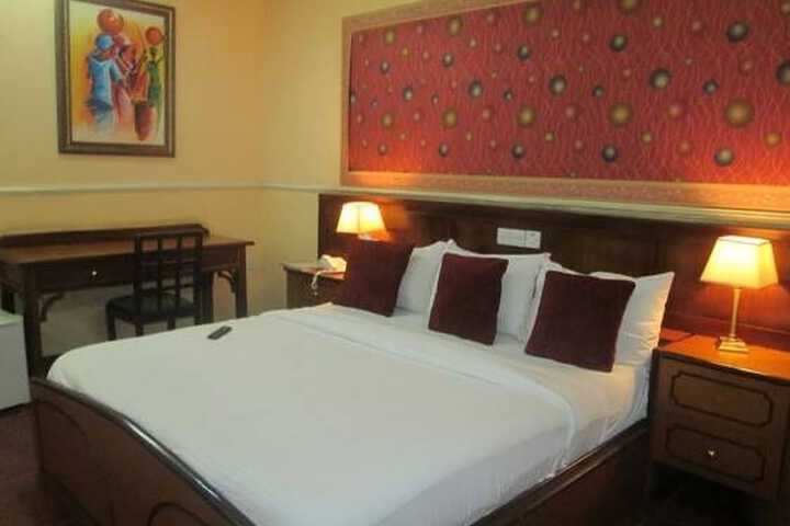 Room 3 of 16
