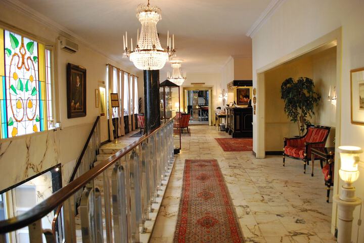 Lobby Photos
