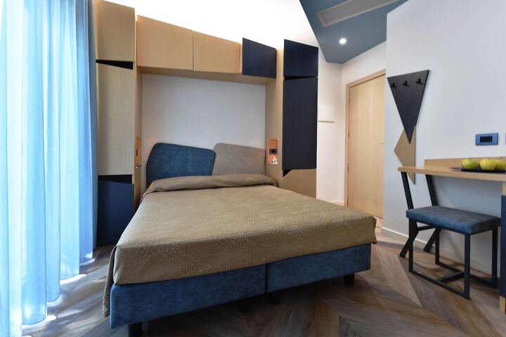 Room 10 of 70