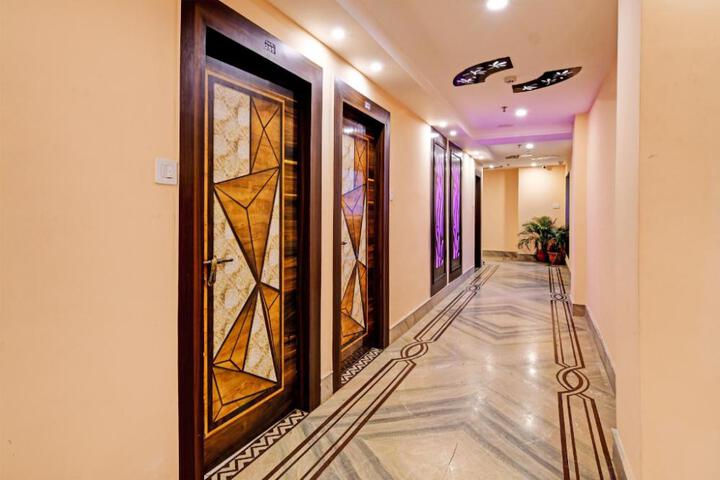 Townhouse The Grand Touch & The Royal Touch