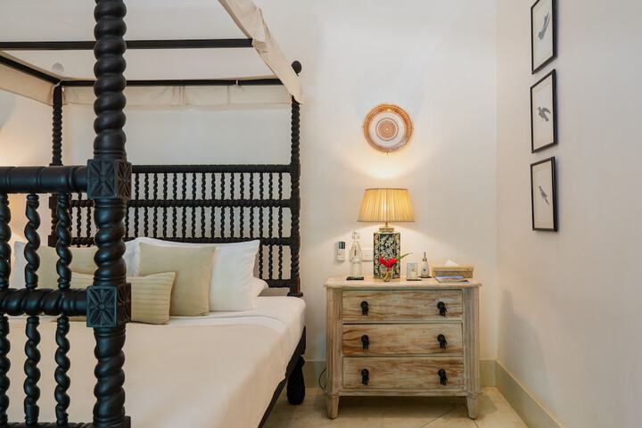 Room 20 of 53