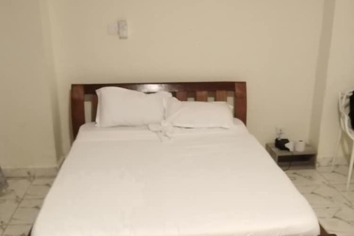 Room 12 of 49
