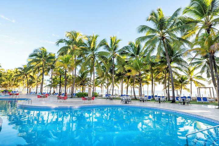 Hotel Pool