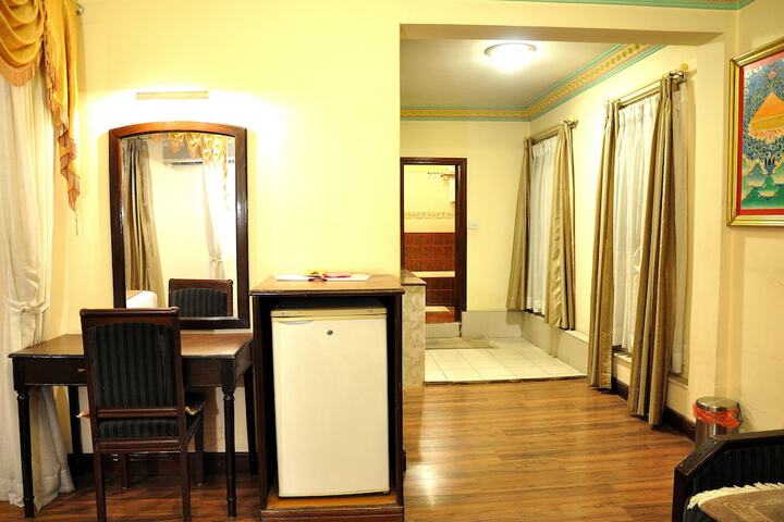 Room 27 of 67