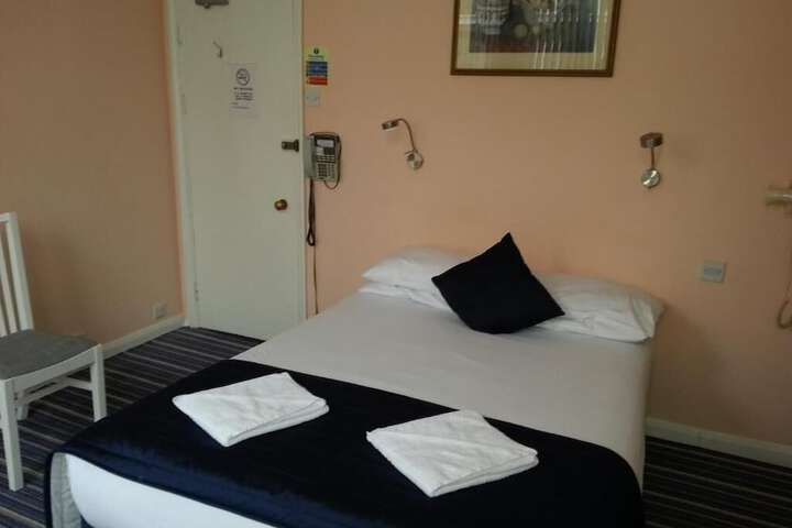 Room 52 of 113