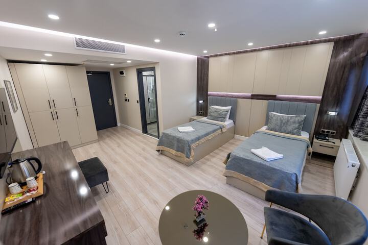 Room 36 of 48