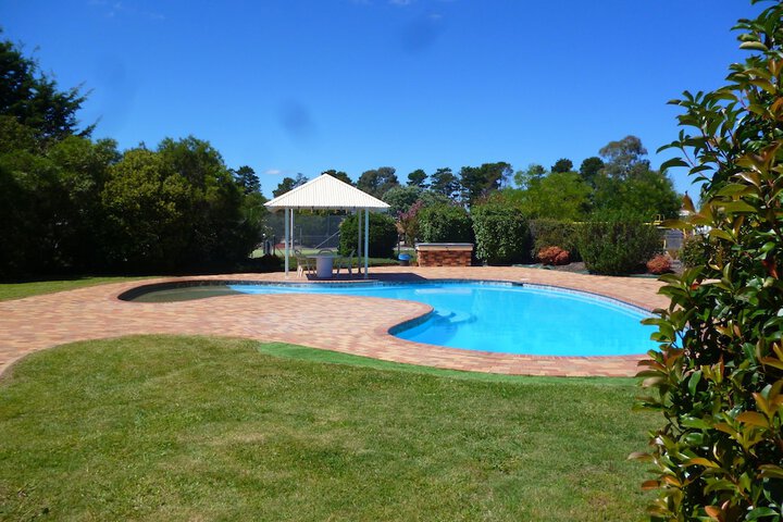 Hotel Pool
