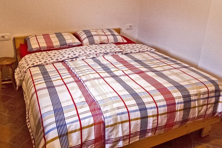 Room 2 of 15