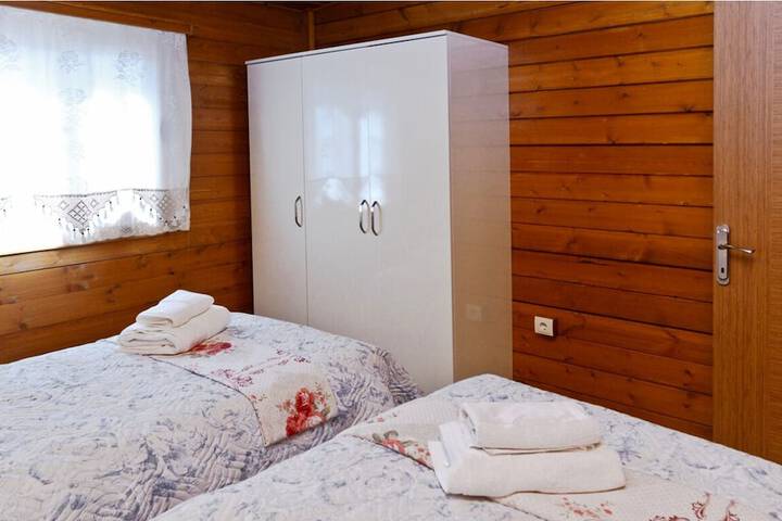 Room 3 of 26