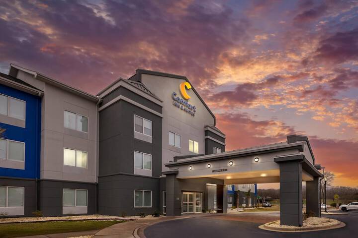 Hotel 84 of 84