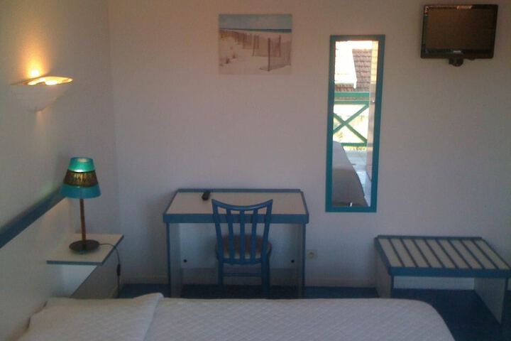 Room 10 of 51