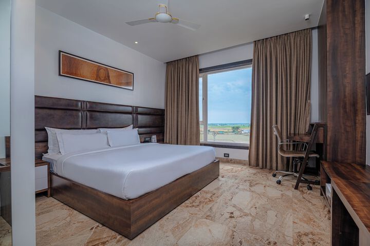 Room 16 of 30