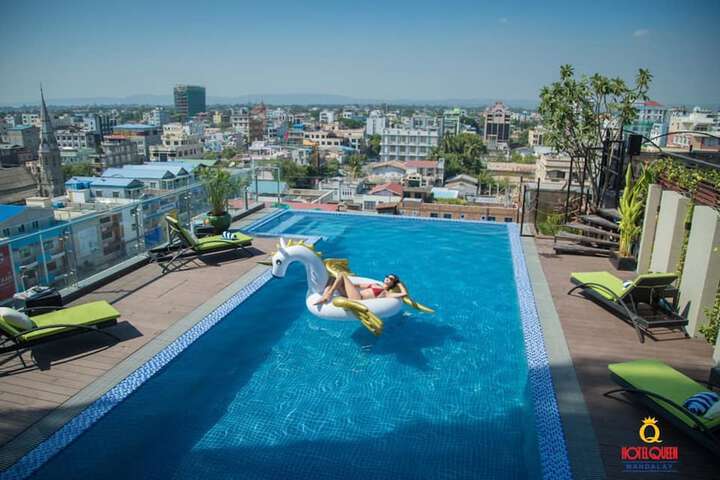 Hotel with Pool