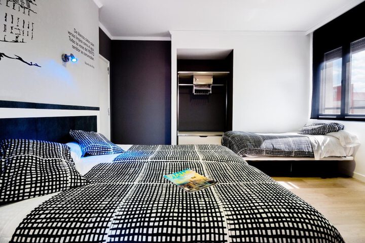 Room 28 of 66