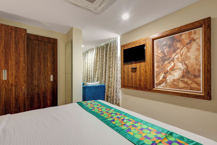 Room 28 of 50