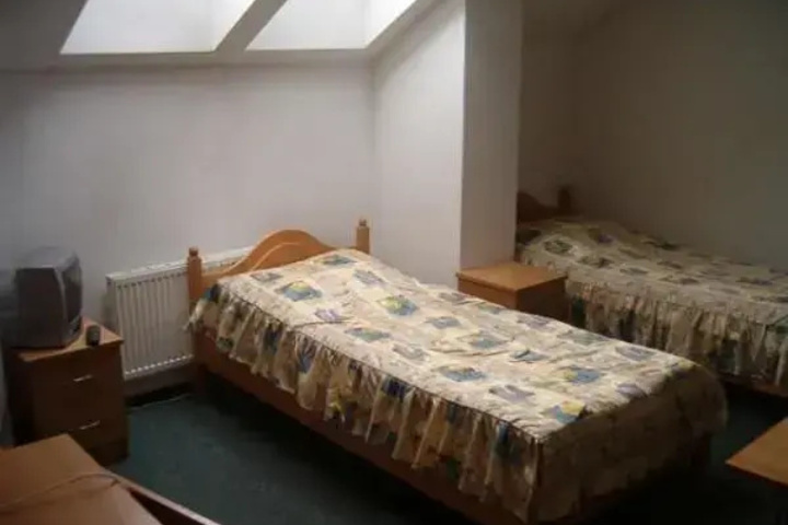 Room 4 of 11