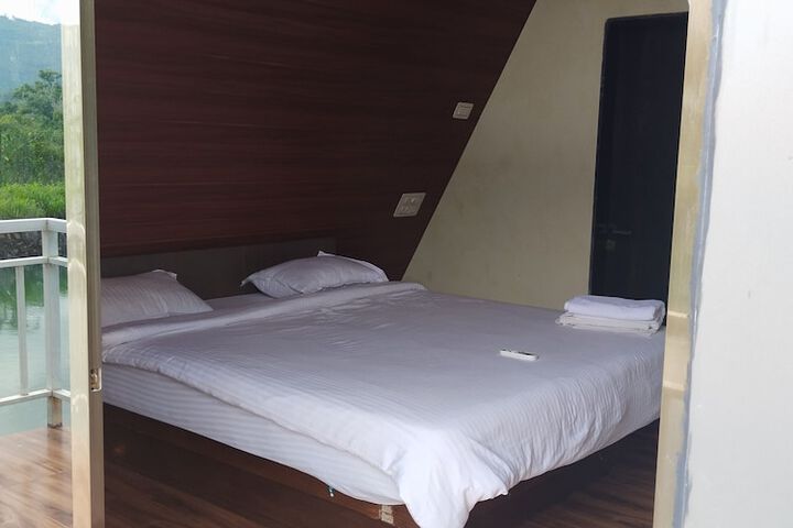Room 6 of 20