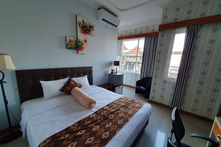 Room 6 of 26