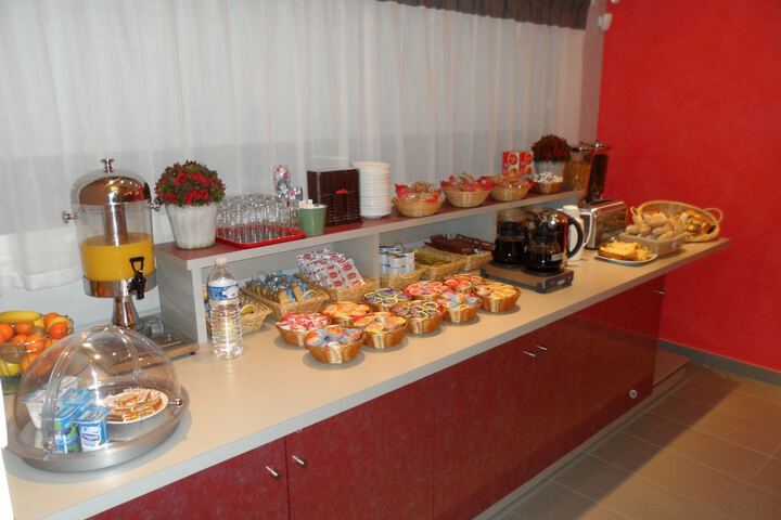 Breakfast/Coffee Service 45 of 64