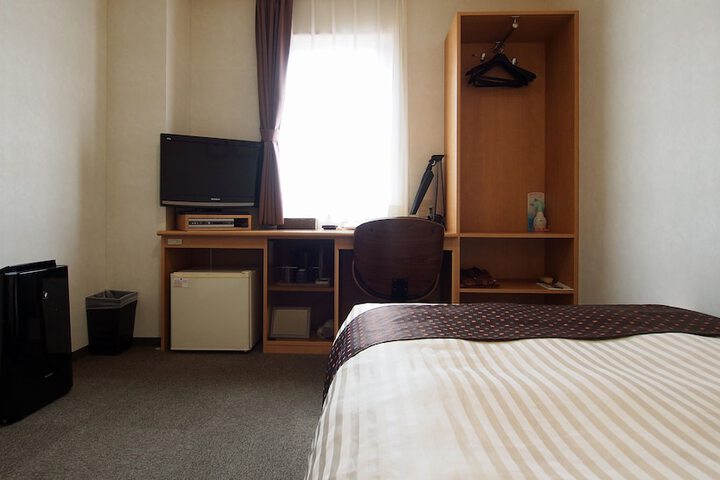 Room 30 of 97