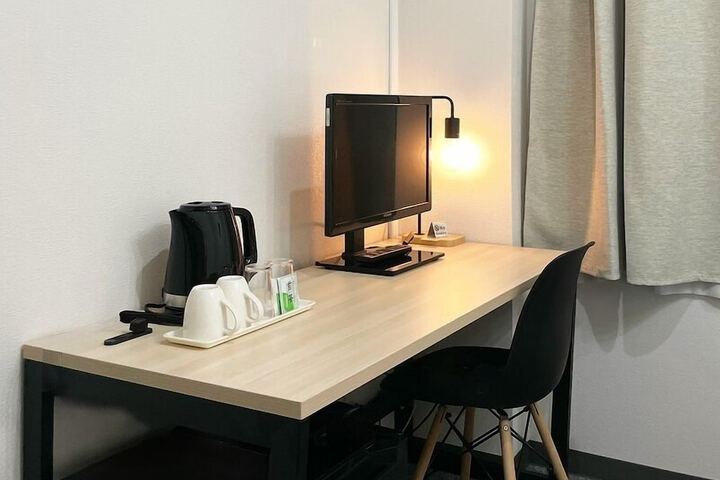Room 10 of 33