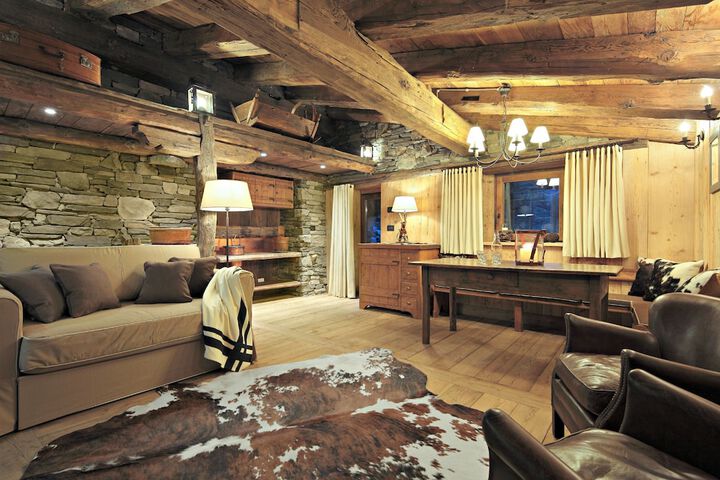 Room 10 of 71