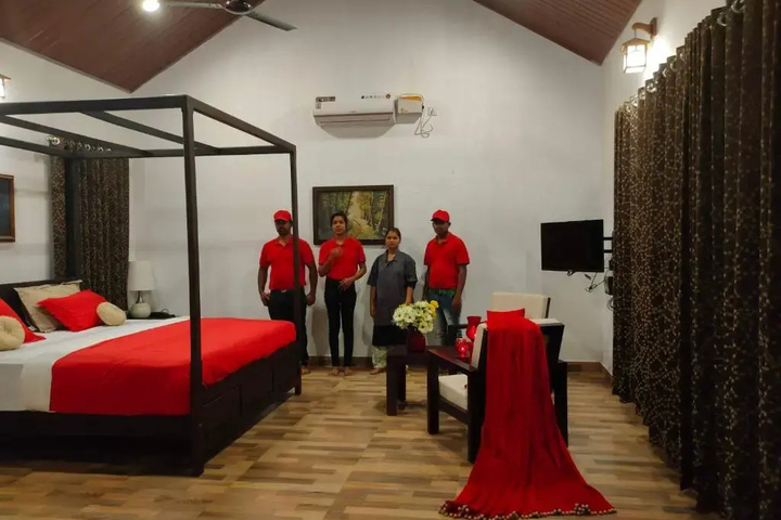 Room 2 of 12