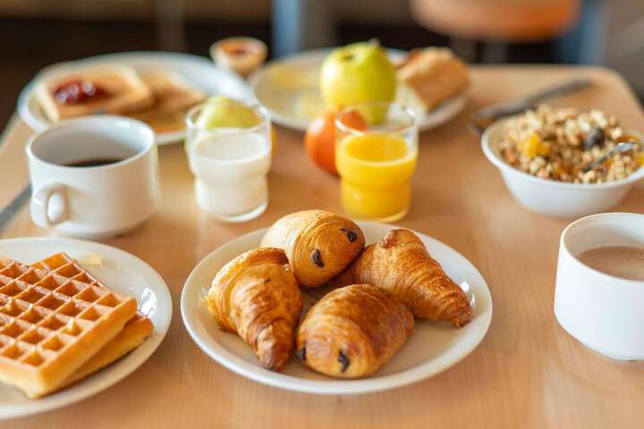 Breakfast/Coffee Service 14 of 34