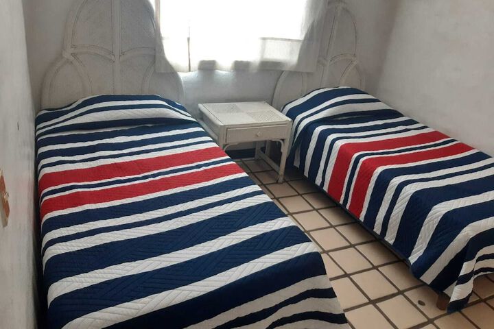 Room 8 of 49