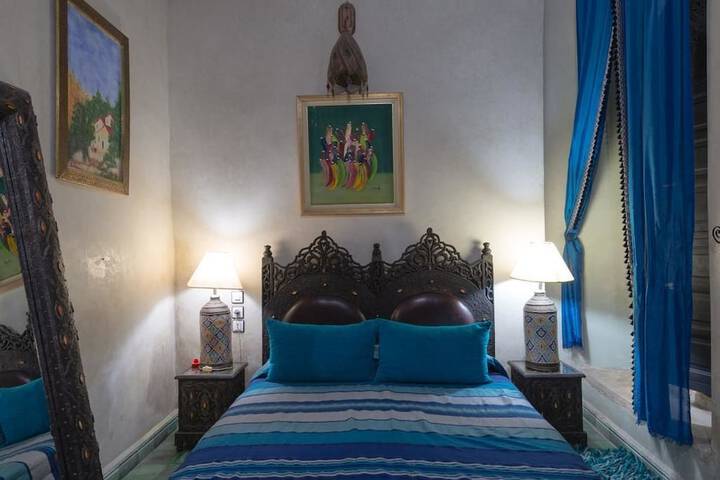 Room 5 of 32