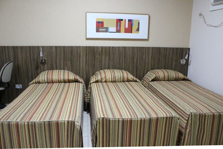 Room 16 of 48
