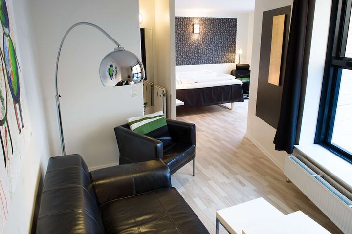 Room 12 of 125