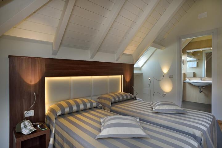 Room 14 of 26
