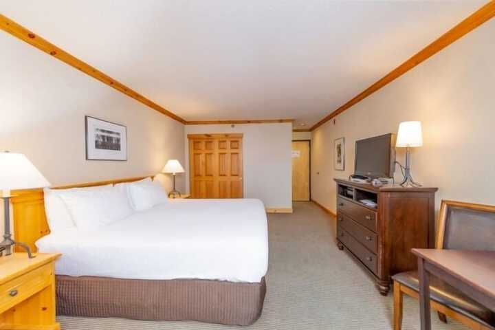 Room 17 of 40