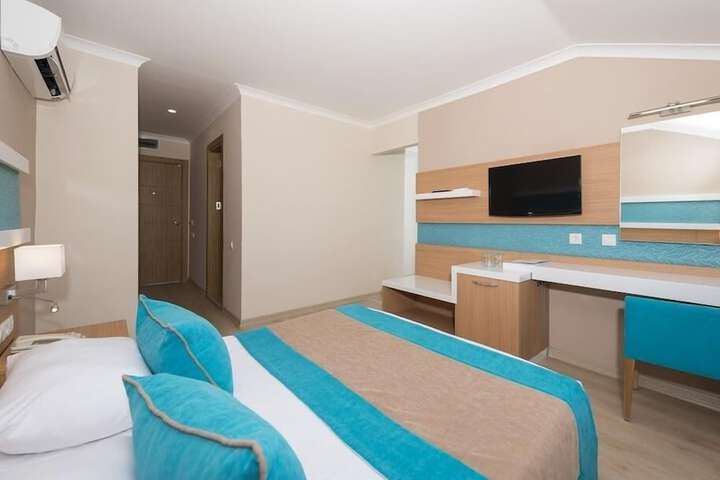 Room 4 of 39