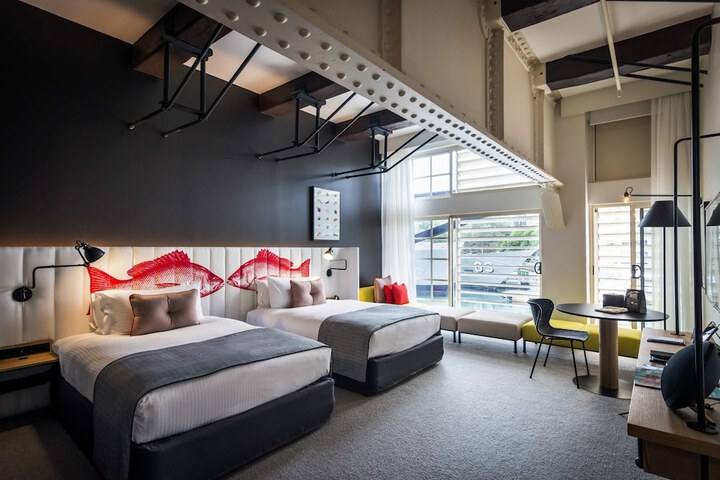 Room 27 of 125